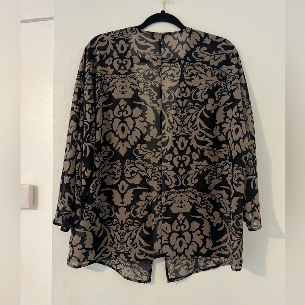 Black and Tan Floral Kimono Cardigan size L (F126) - Picture 6 of 6